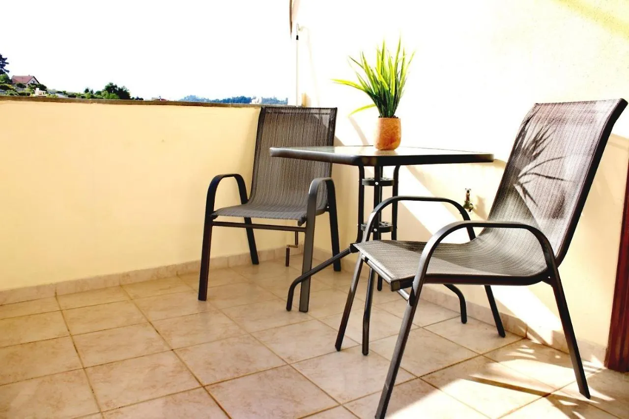 Apartment Miranda Studios Paliouri